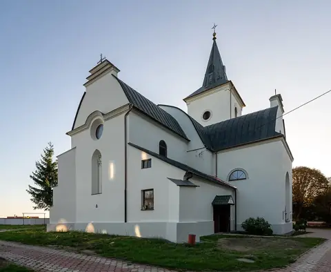 Kościół: Parafia św. Mikołaja Bpa, Łoniów