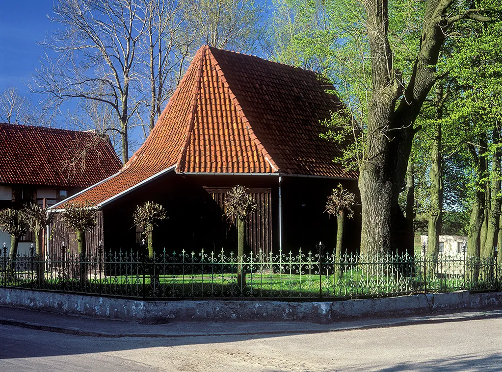 Parafia św. Piotra Apostoła w Okowach - zdjęcie 2