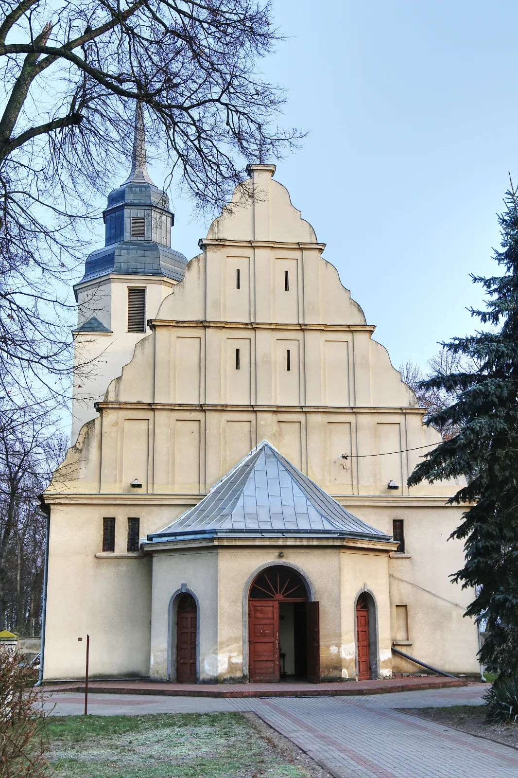 Parafia św. Stanisława BM - zdjęcie 2