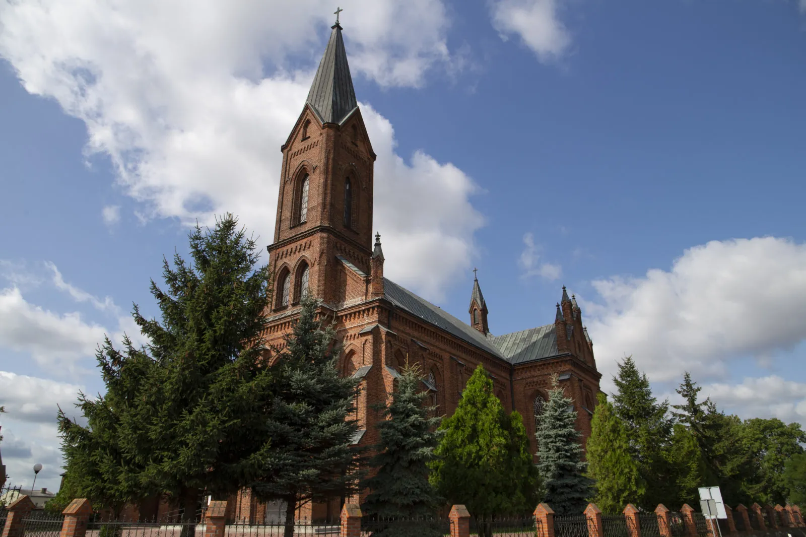 Parafia św. Stanisława BM - zdjęcie 2