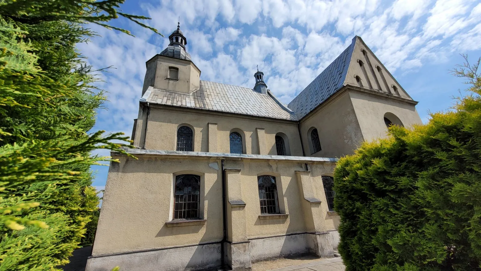 Parafia św. Stanisława BM - zdjęcie 2