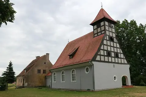 Kościół: Parafia św. Stanisława Bp i Męczennika, Szczecinki