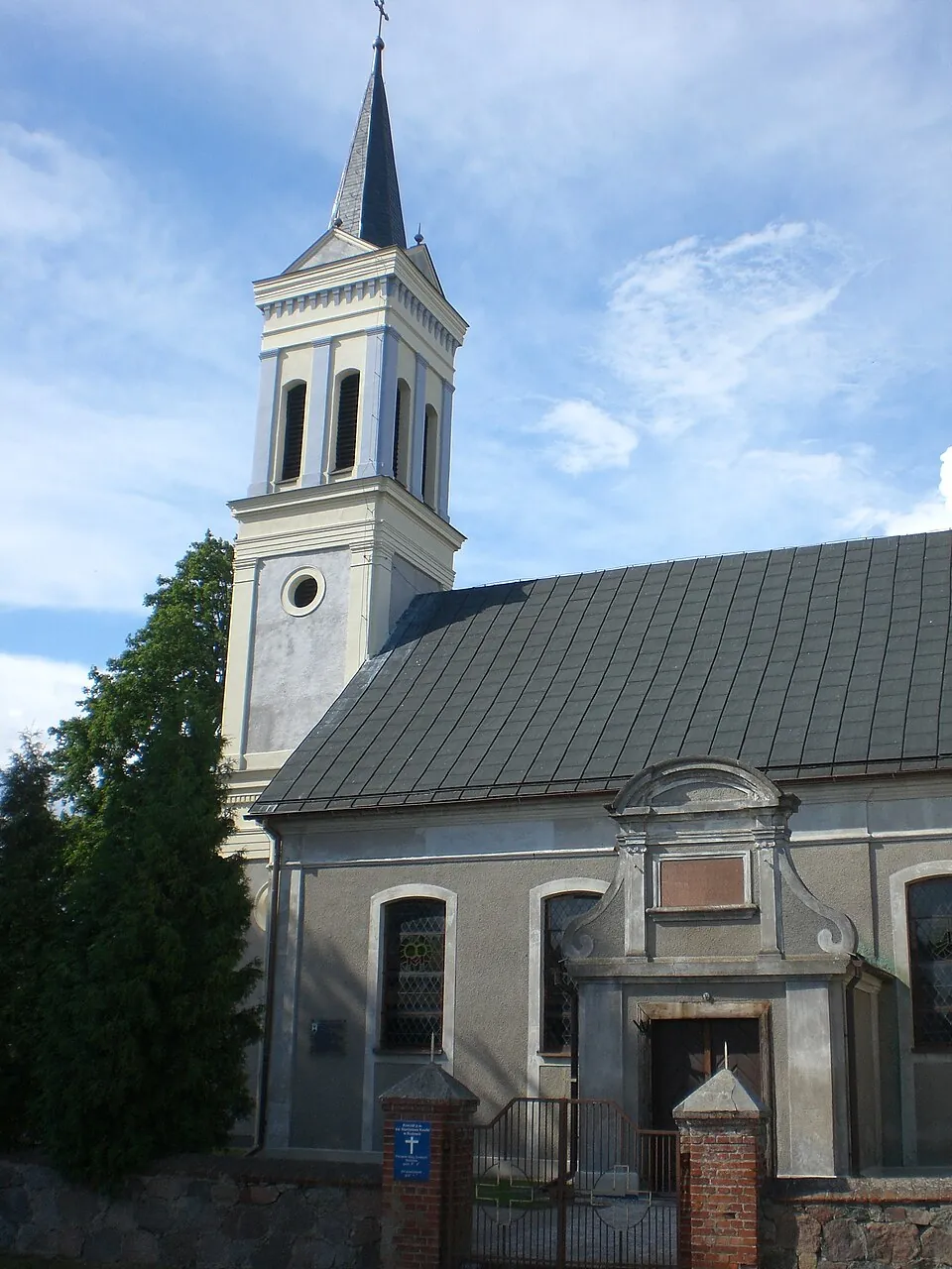 Kościół - Parafia św. Stanisława Kostki