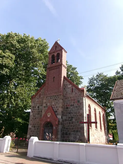 Kościół: Parafia św. Sylwestra, Strzelewo
