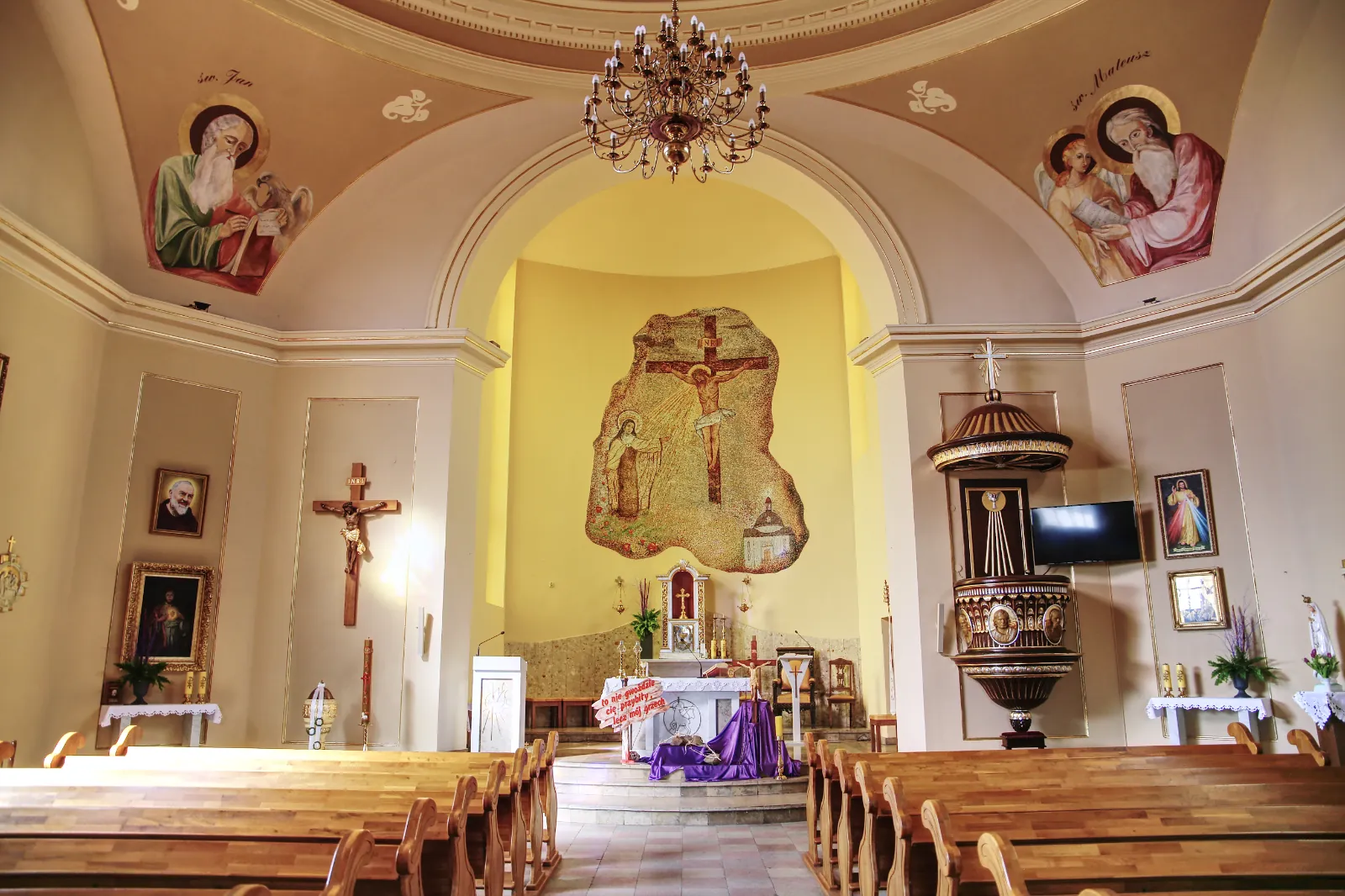 Parafia św. Teresy od dzieciątka Jezus - zdjęcie 3