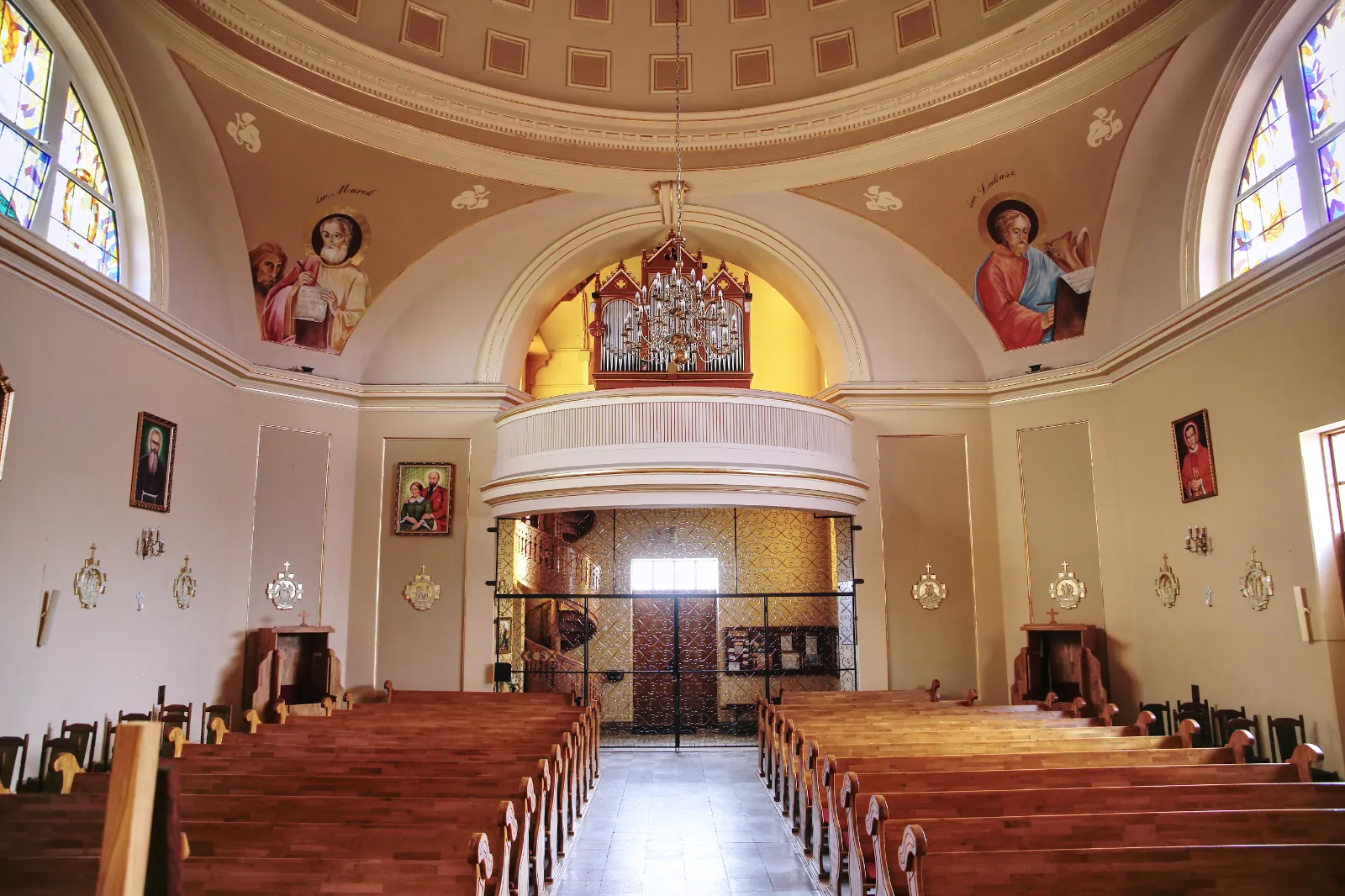 Parafia św. Teresy od dzieciątka Jezus - zdjęcie 4