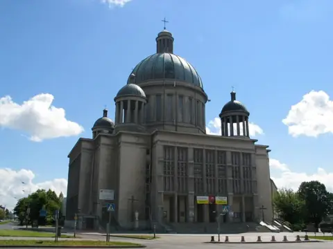 Kościół: Parafia św. Teresy od Dzieciątka Jezus i św. Jana Bosko, Łódź