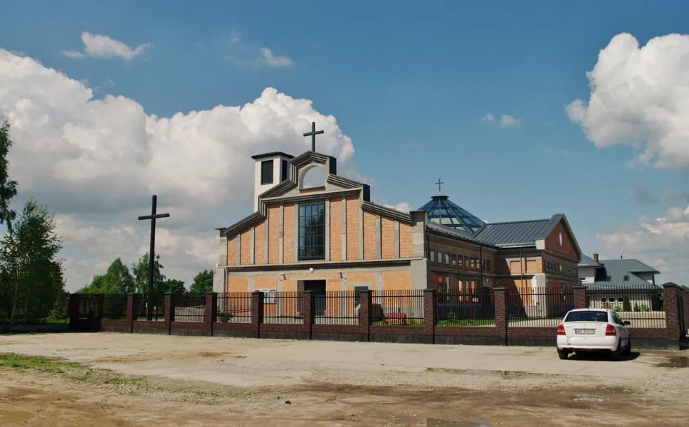 Parafia MB Królowej Rodzin - zdjęcie 2
