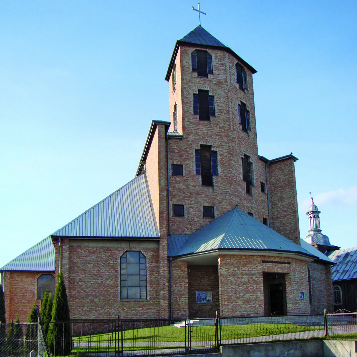 Parafia św. Wawrzyńca - zdjęcie 2