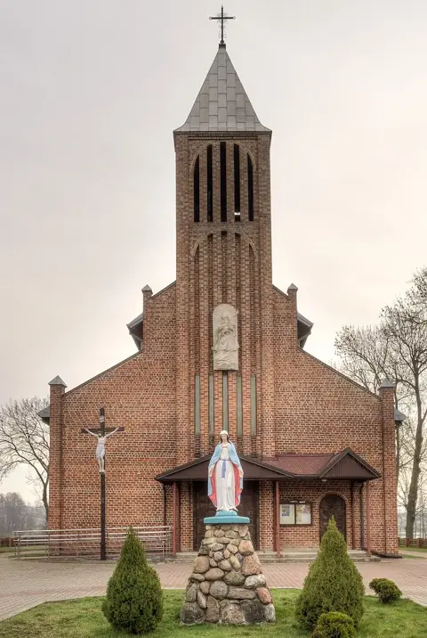 Kościół: Parafia św. Wojciecha, Nowodwór
