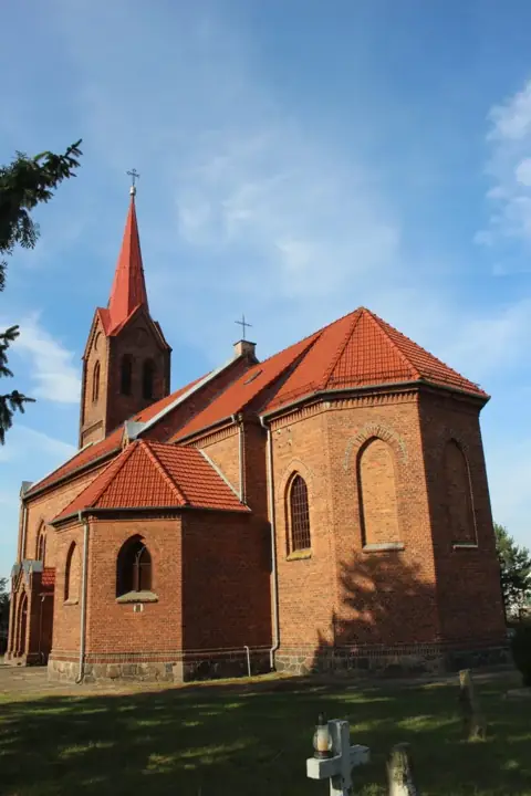 Kościół: Parafia Imienia NMP, Brójce