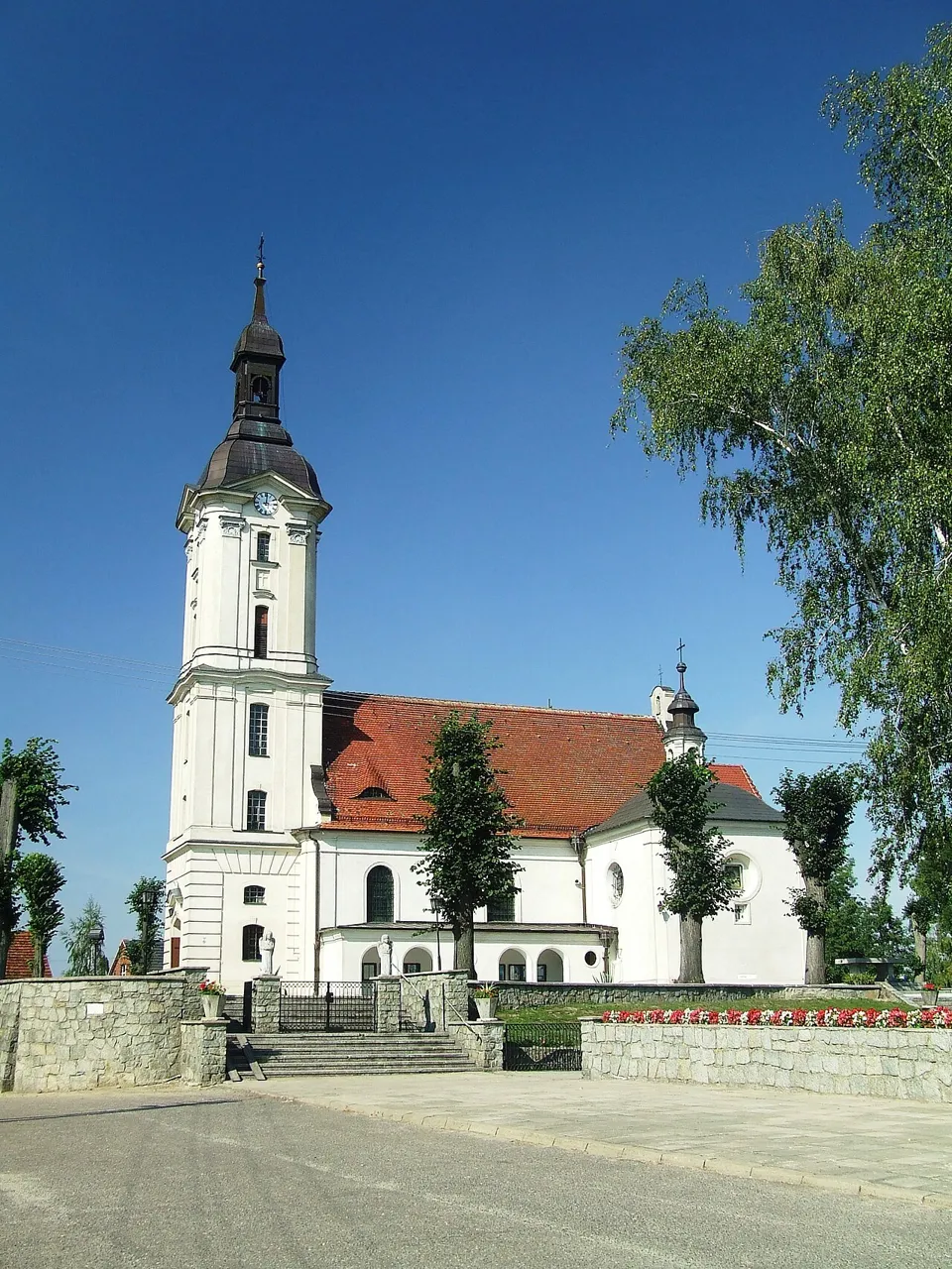 Kościół - Parafia Matki Boskiej Pocieszenia i św. Michała Arch.