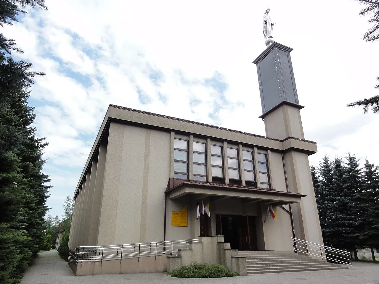 Kościół - Parafia MB Fatimskiej