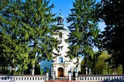 Kościół - Parafia MB Królowej Korony Polskiej