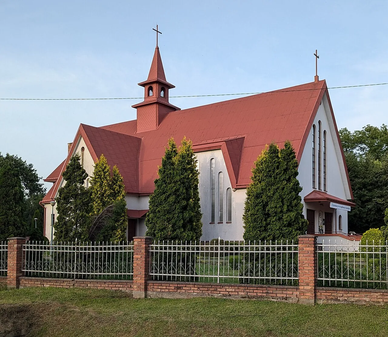 Kościół - Parafia MB Pocieszenia