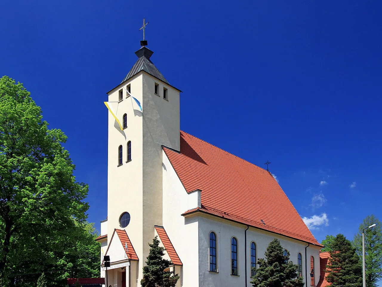 Kościół - Parafia MB Różańcowej