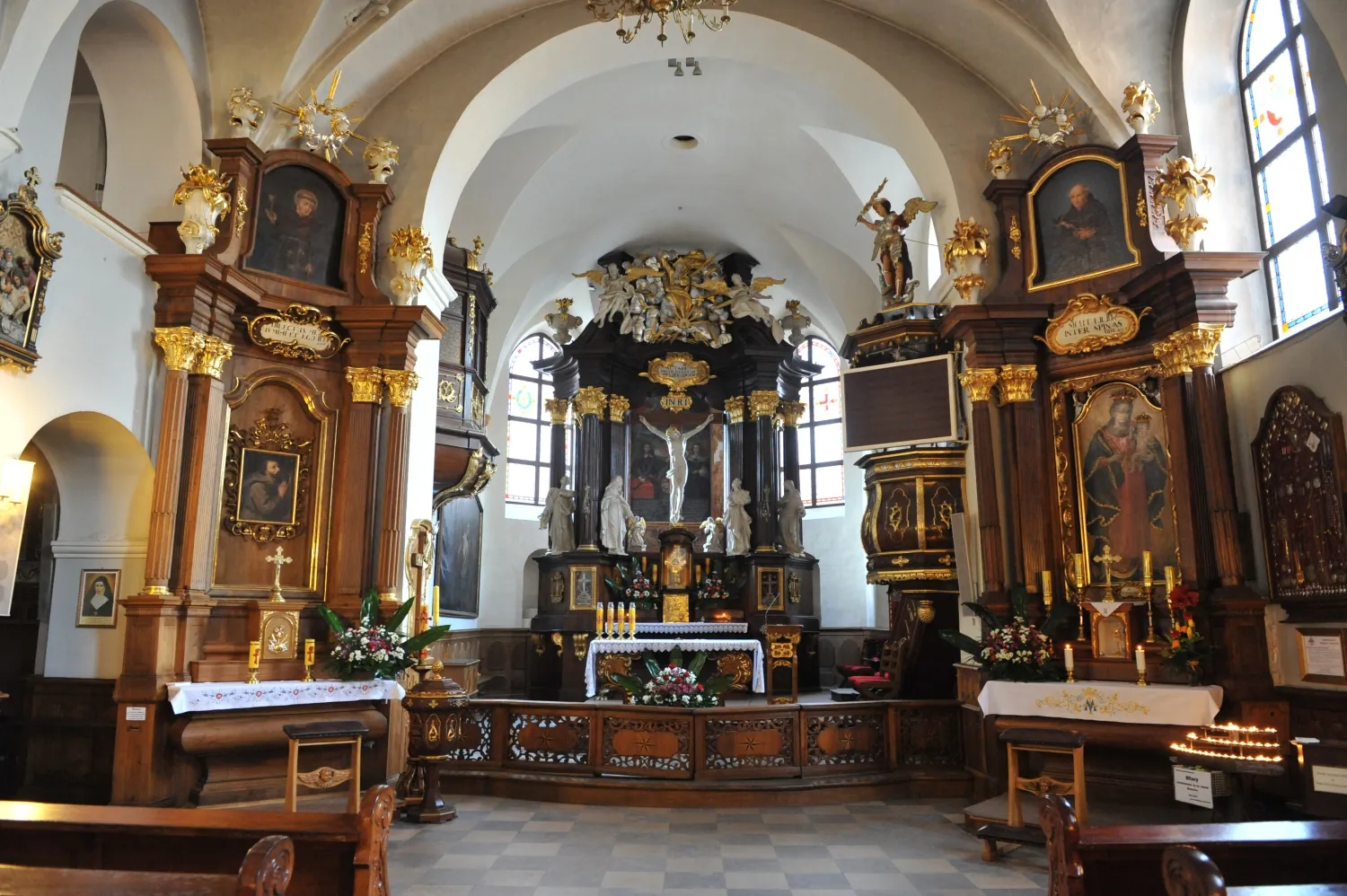 Parafia MB Uzdrowienia Chorych na Duszy i na Ciele i św. Anny - zdjęcie 5