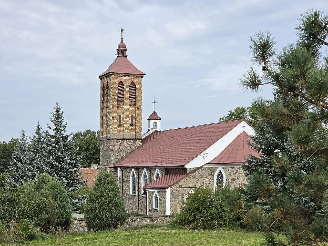 Kościół: Parafia MB Wspomożenia Wiernych, Grodzisk
