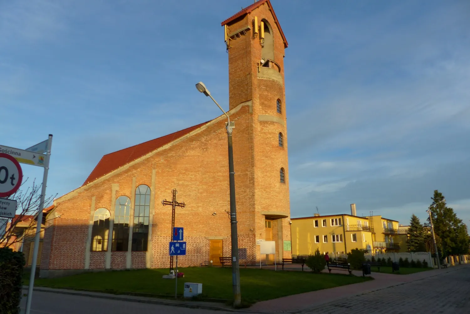 Parafia Miłosierdzia Bożego - zdjęcie 2