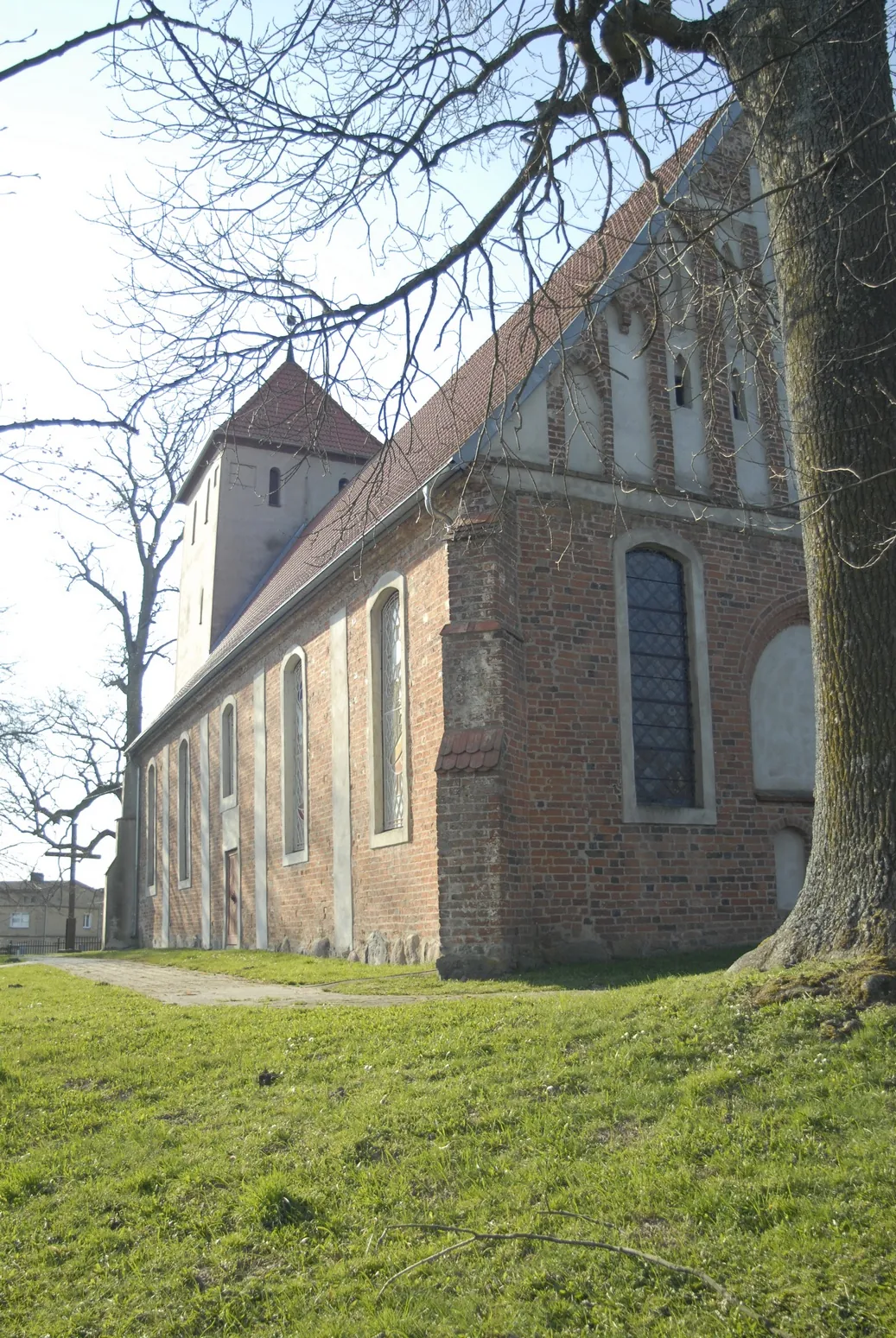 Parafia Najświętszej Maryi Panny Królowej Polski - zdjęcie 2
