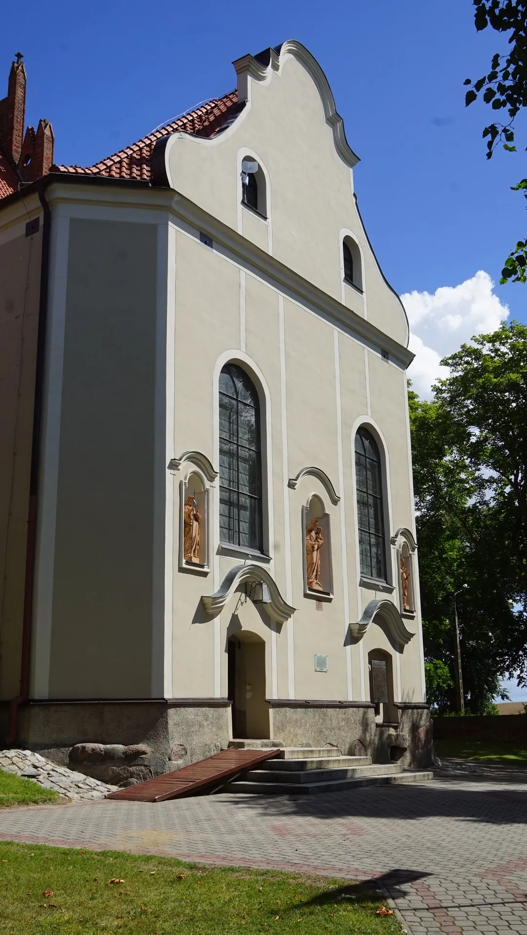 Parafia Narodzenia NMP - zdjęcie 6