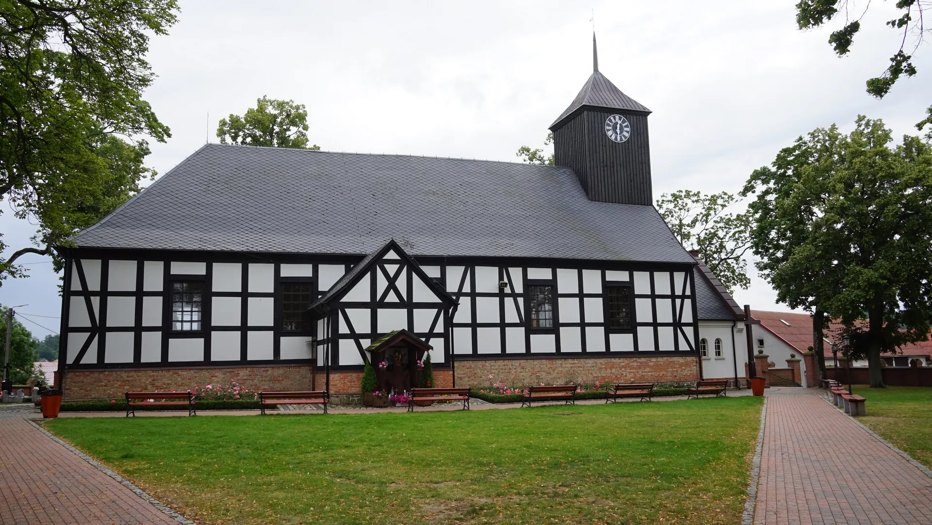 Parafia Narodzenia NMP - zdjęcie 2