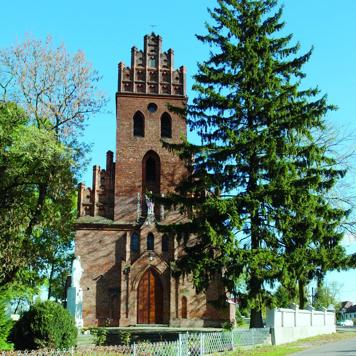 Kościół - Parafia Narodzenia NMP