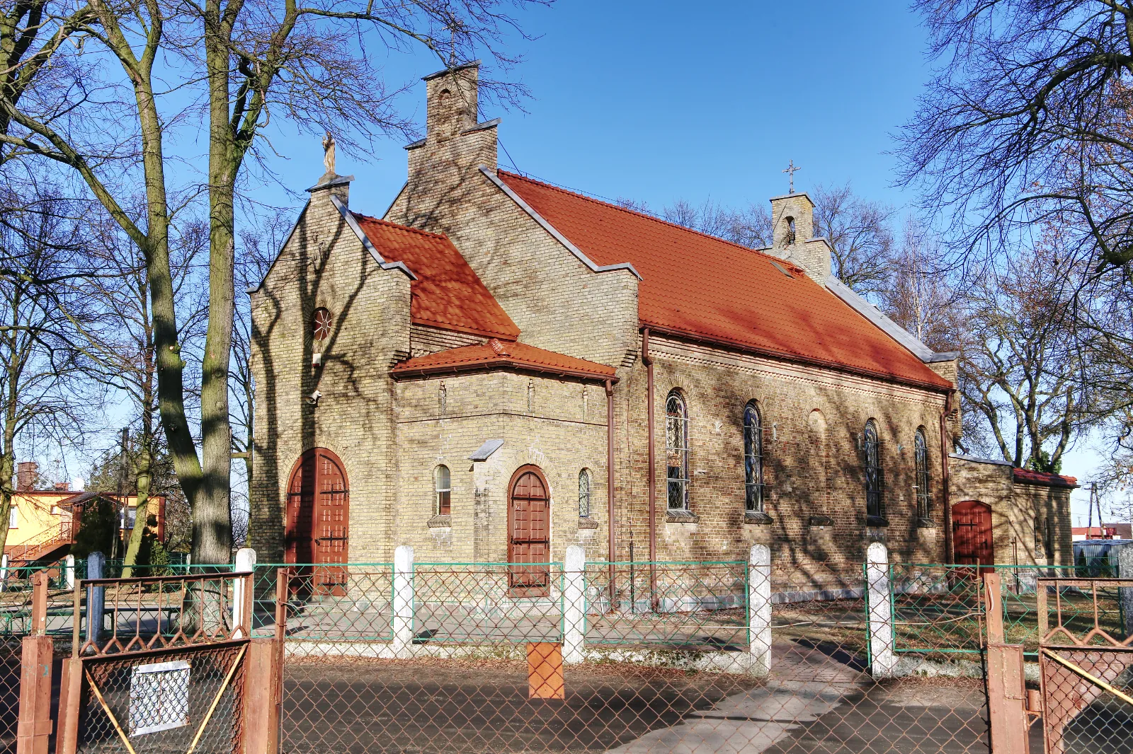 Parafia MB Szkaplerznej - zdjęcie 2