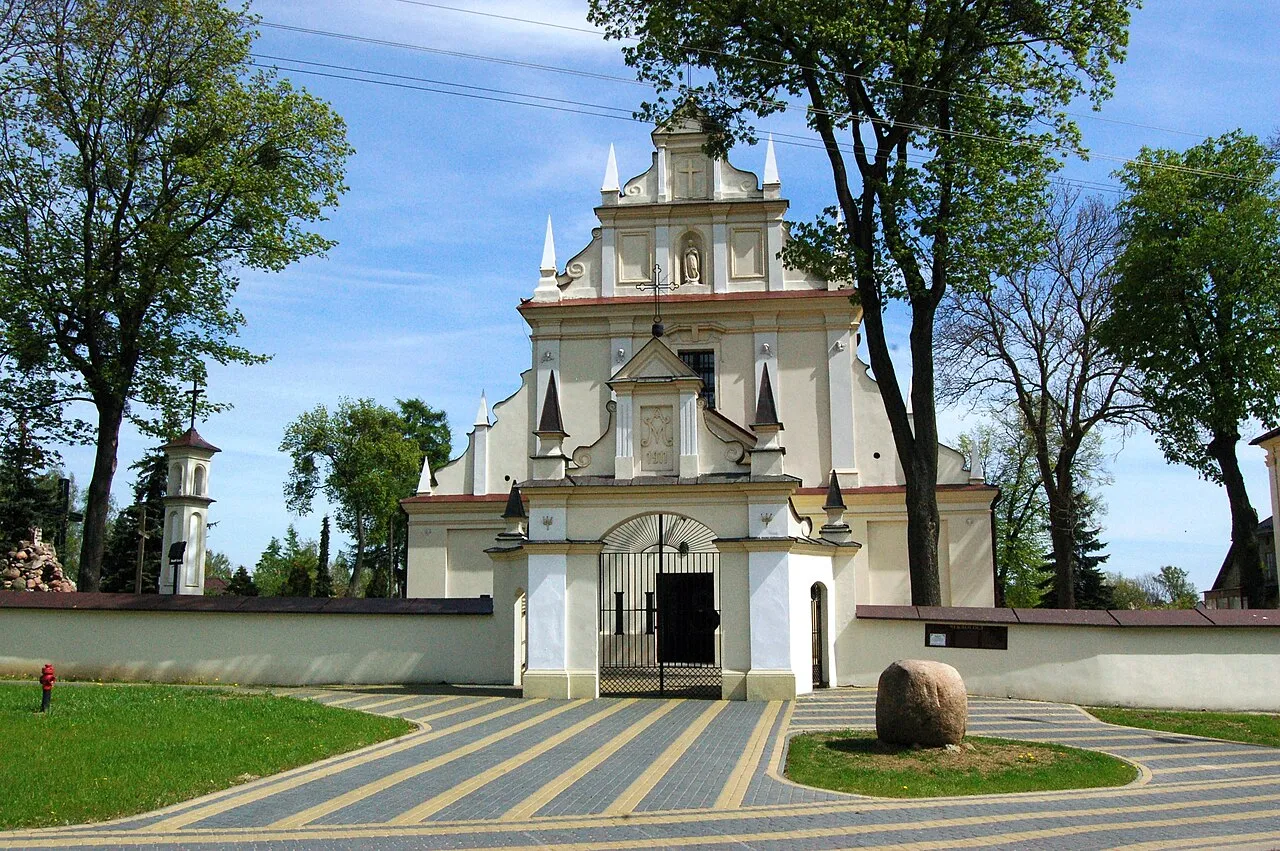 Kościół - Parafia Narodzenia NMP i św. Michała Archanioła