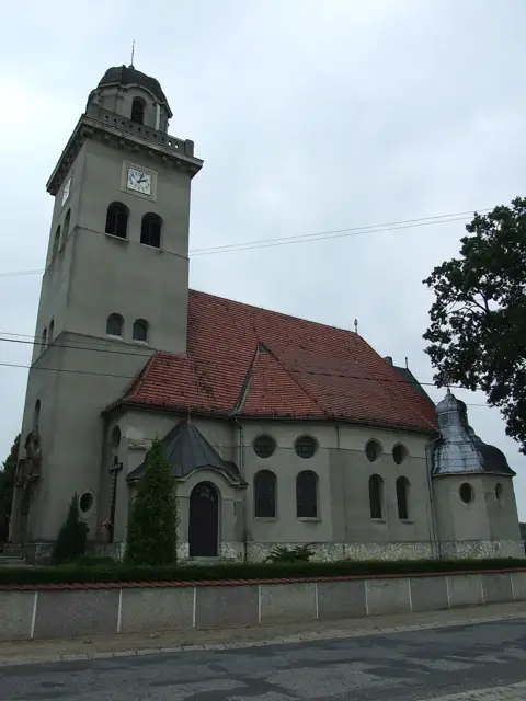 Kościół: Parafia Nawiedzenia NMP, Łomnica