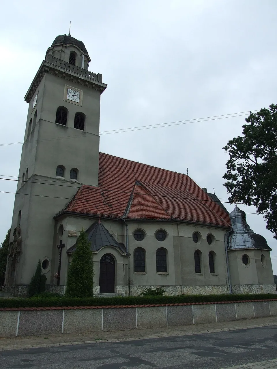 Kościół - Parafia Nawiedzenia NMP