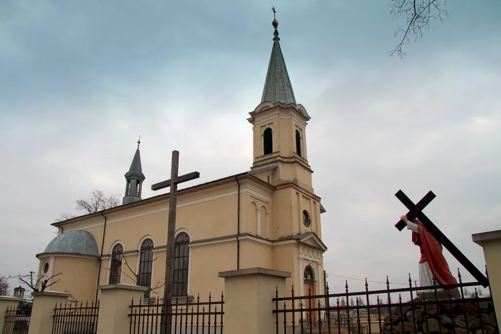 Kościół: Parafia Nawiedzenia NMP i św. Mikołaja, Czermno