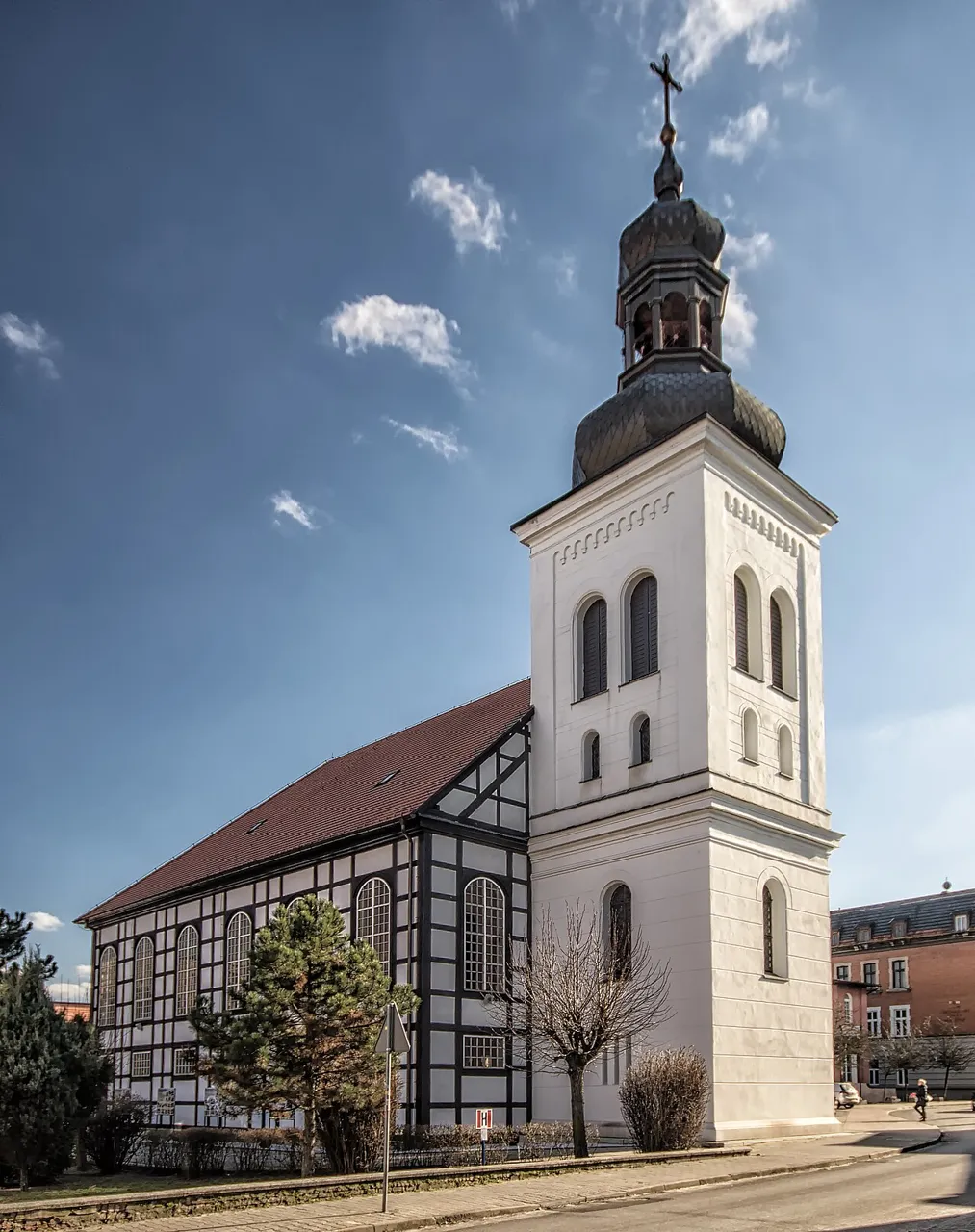Kościół - Parafia NMP Królowej Polski