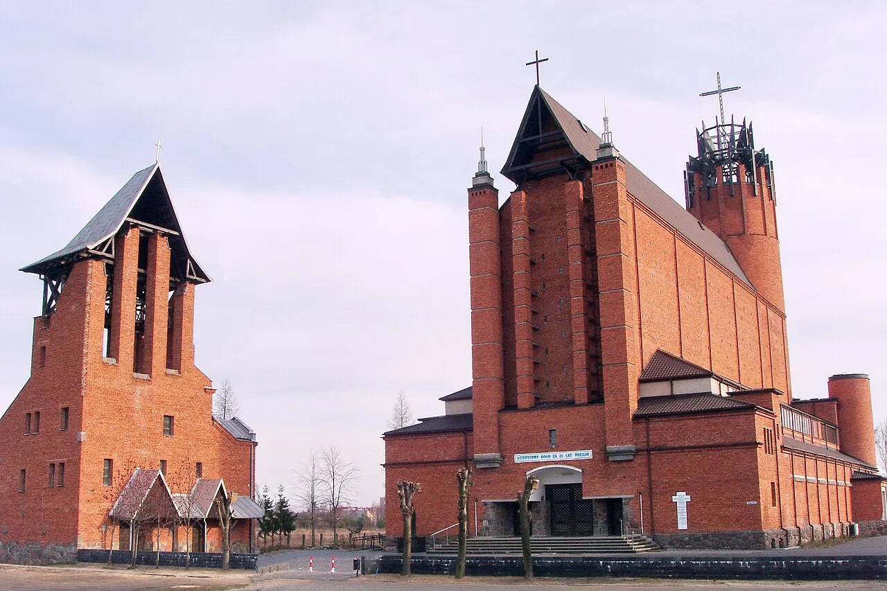 Kościół - Parafia NMP Królowej Polski
