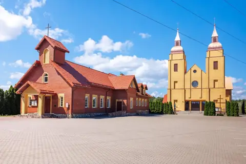 Kościół: Parafia NMP Ostrobramskiej Matki Miłosierdzia, Dylewo
