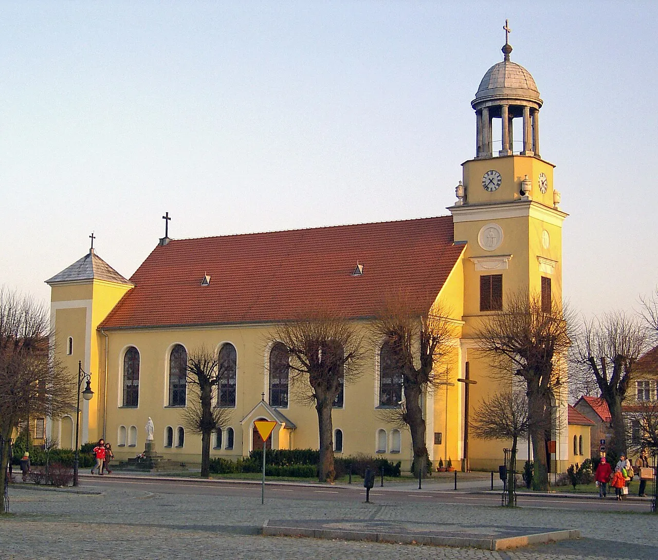 Kościół - Parafia NMP z Góry Karmel