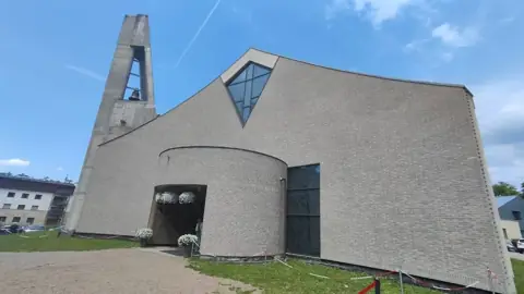 Kościół: Parafia Opatrzności Bożej, Kraków