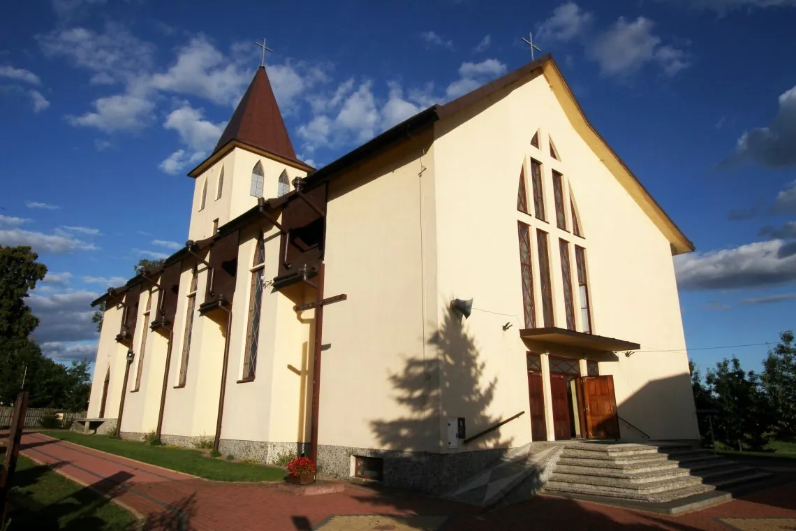 Kościół - Parafia Opieki MB
