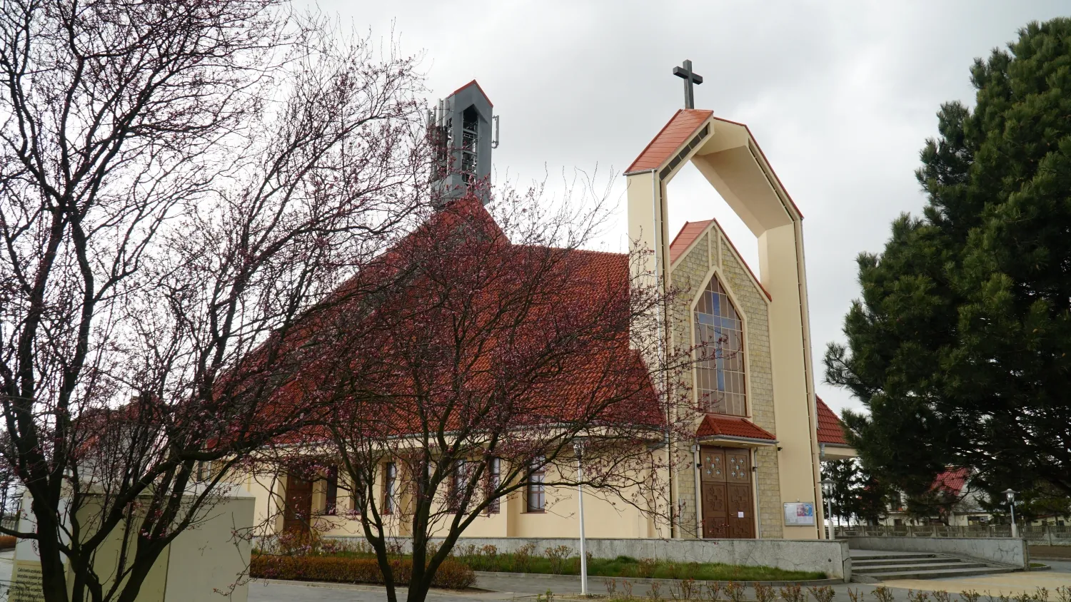 Parafia Podwyższenia Krzyża Świętego - zdjęcie 2