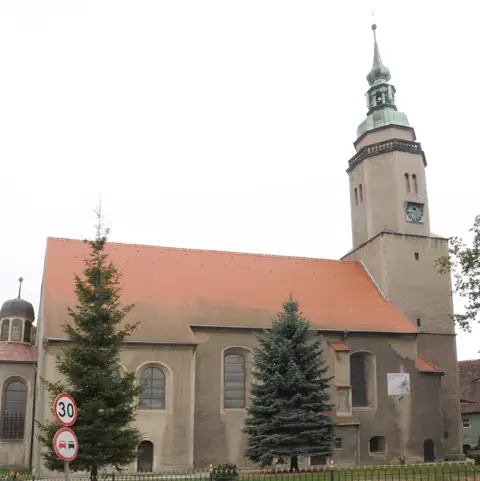Kościół: Parafia Podwyższenia Krzyża Świętego, Sulików