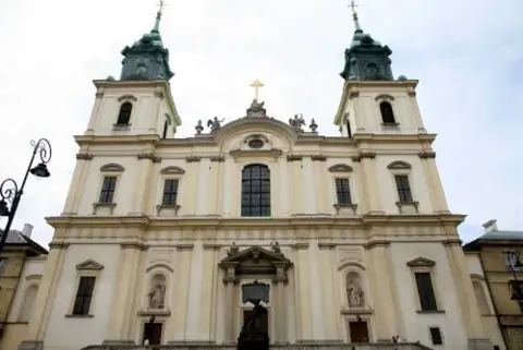 Kościół: Parafia Świętego Krzyża, Warszawa