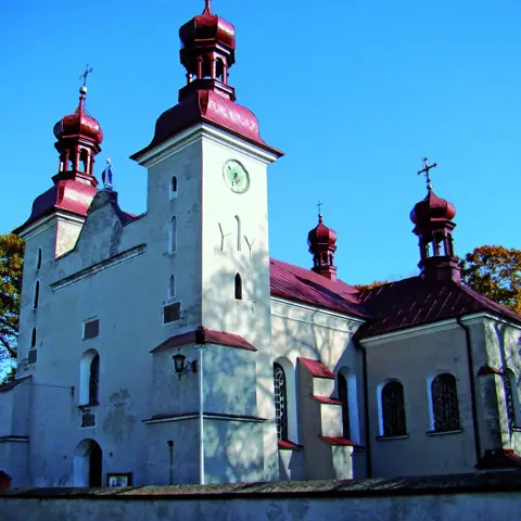 Kościół: Parafia Świętej Trójcy, Działyń