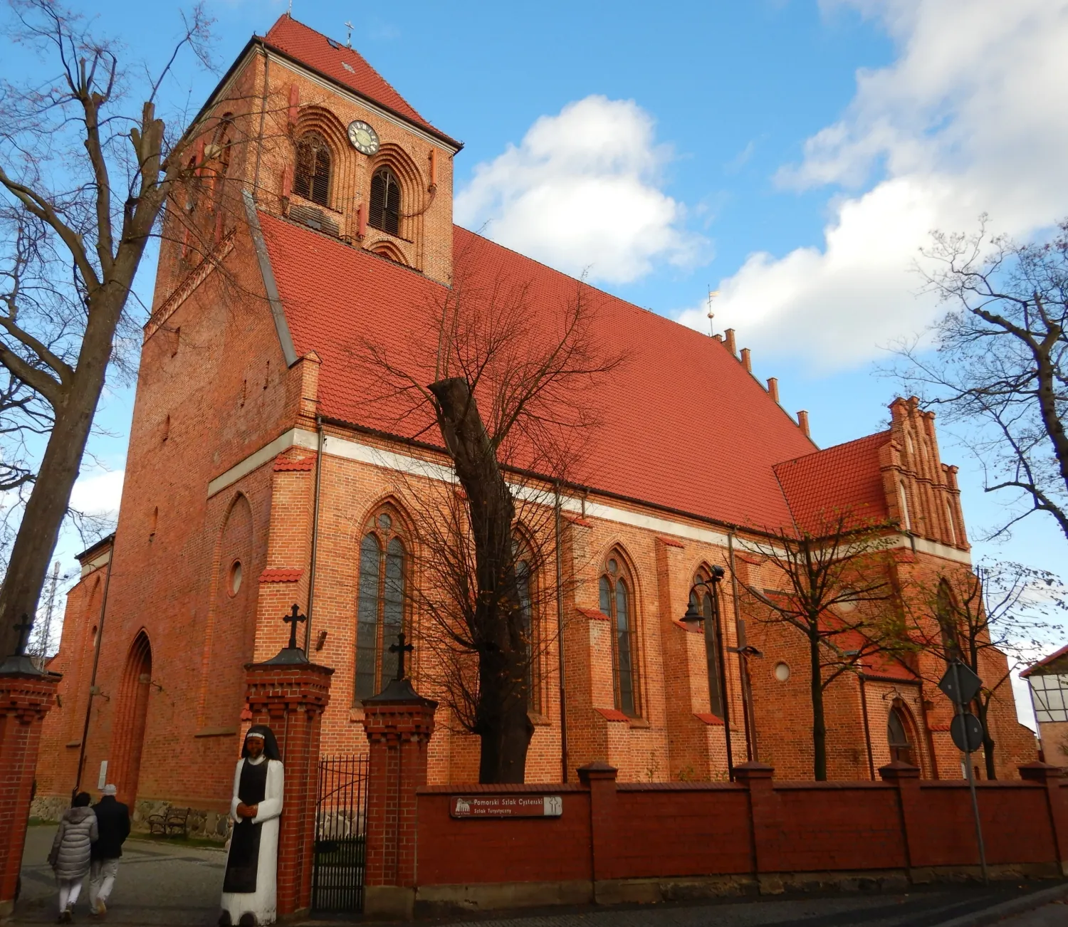 Parafia św. Ap. Piotra i Pawła - zdjęcie 2