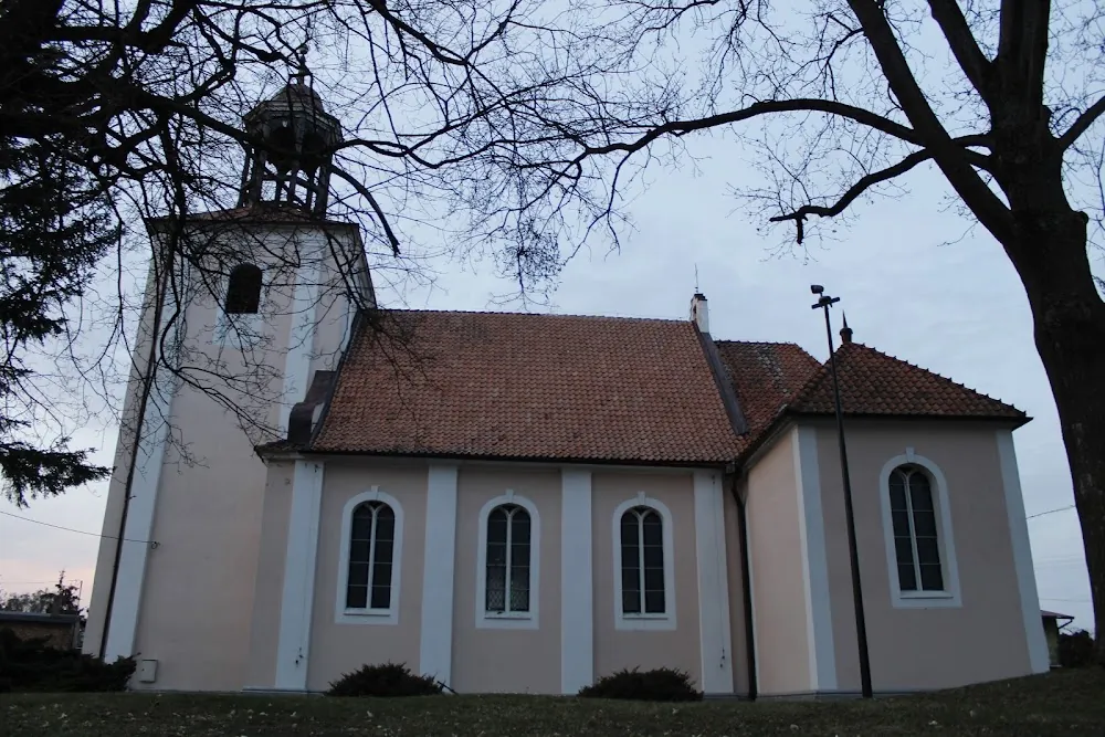 Parafia św. Ap. Piotra i Pawła - zdjęcie 2