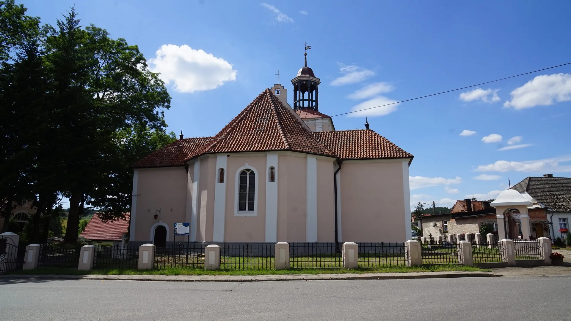 Parafia św. Ap. Piotra i Pawła - zdjęcie 5