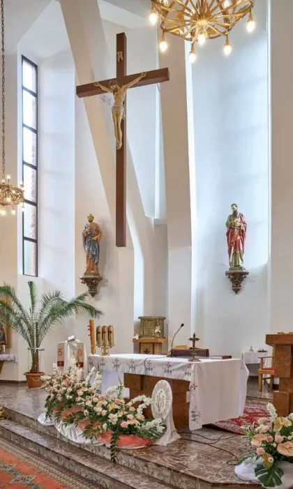Parafia św. Ap. Piotra i Pawła - zdjęcie 2