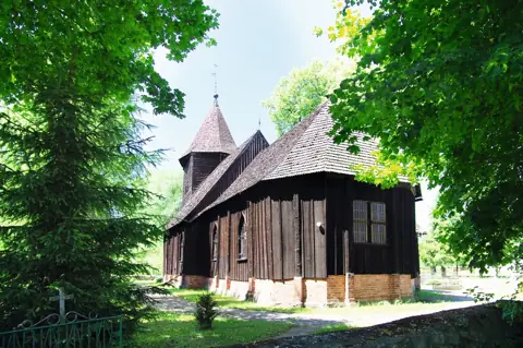 Kościół: Parafia św. Ap. Szymona i Judy Tadeusza, Szczodrowo