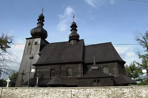 Kościół: Parafia św. Apostołów Piotra i Pawła, Mikołów