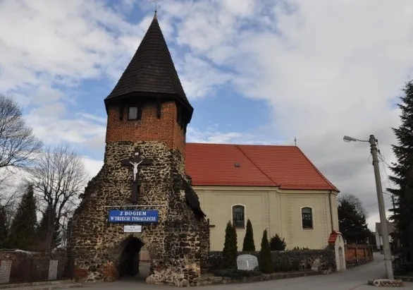 Kościół - Parafia św. Apostołów Piotra i Pawła