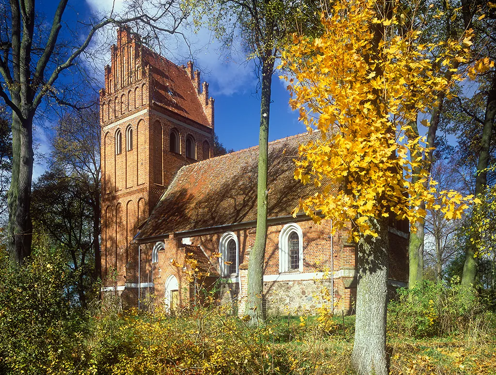 Kościół - Parafia św. Apostołów Piotra i Pawła